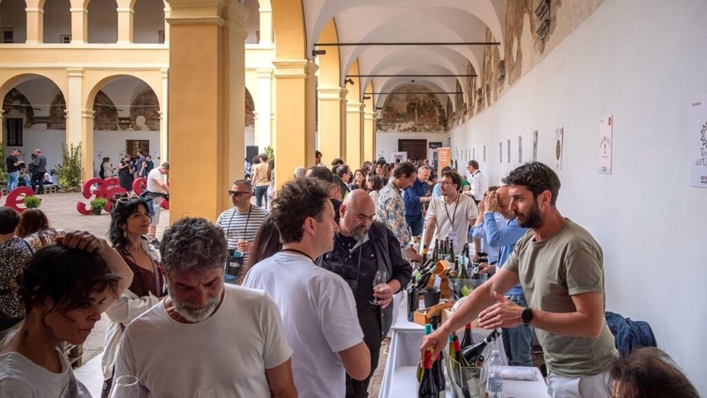 Al via il Mevania Wine Festival 2026 a Bevagna: 56 cantine e due masterclass