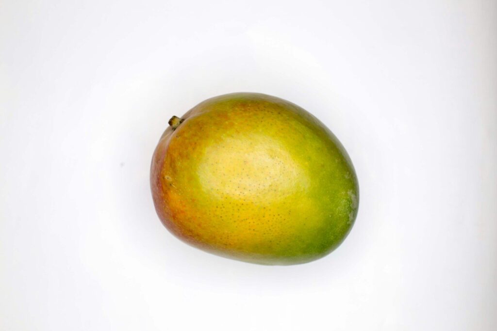 frutto intero di Mango