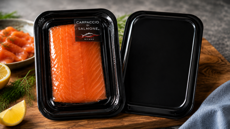 Carpaccio di salmone Carthago richiamato per Listeria: lotto e scadenza, i rischi del batterio