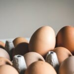 Se avete acquistato queste uova nei supermercati, non mangiatele: richiamate per salmonella