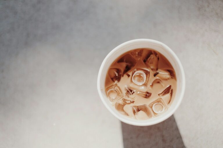 Caffè freddo, è boom tra la Gen Z che cambia le abitudini del caffè