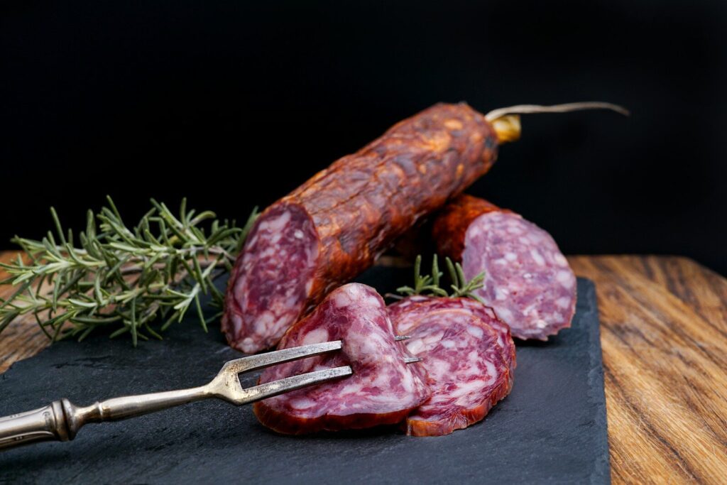 Salame pepperino richiamato per Salmonella: i lotti e le scadenze da controllare