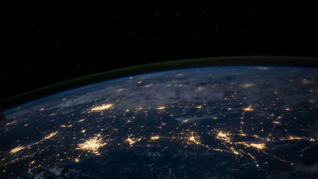 Earth Overshoot Day 2026: oggi finiscono le risorse della Terra. L’Italia era già in debito dal 3 maggio