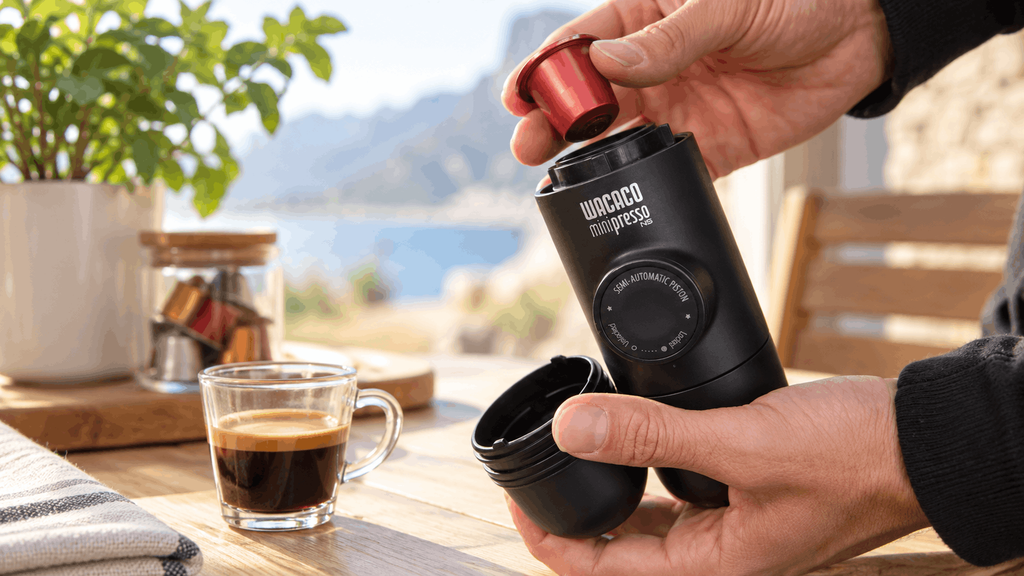 La macchina da caffè portatile che non usa batterie: l’accessorio perfetto per camper, picnic e gite fuori porta